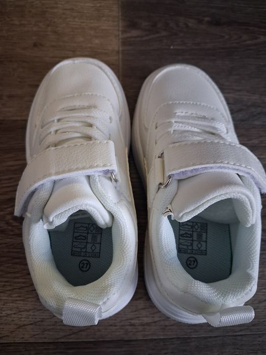 Кросівки дитячі 27р