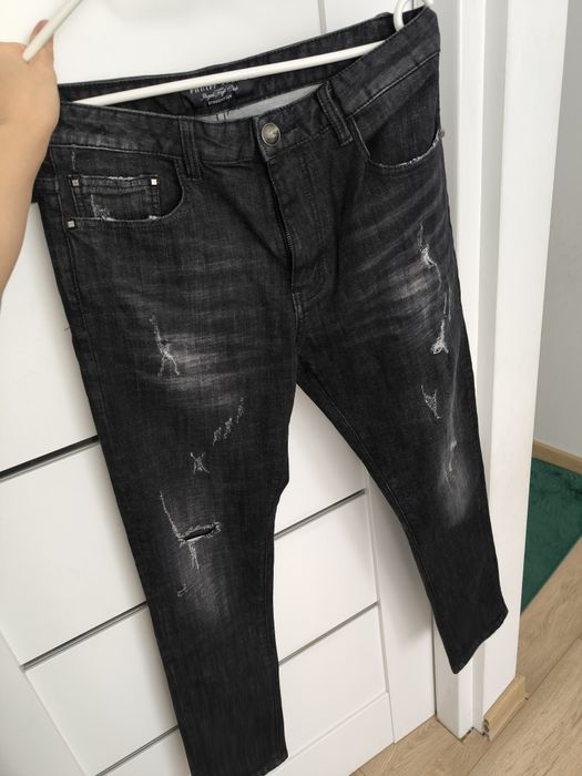 Philipp plein męskie spodnie jeansy Straight cut  rozmiar 33 M/L