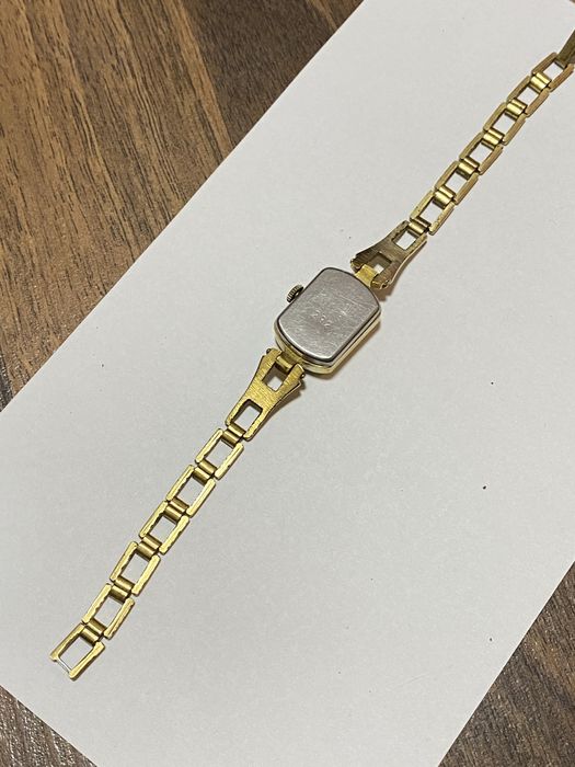 Желтые часы луч ссср