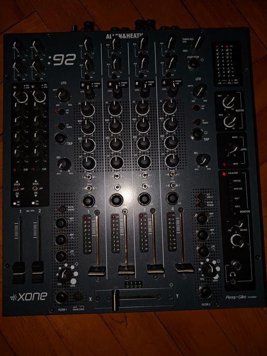 Mikser djski Allen&Heath Xone 92