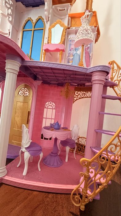 Castelo das Princesas Disney ( sem as bonecas)