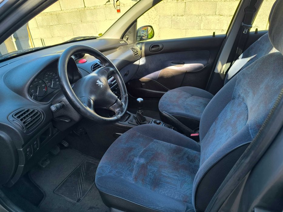 Vendo Peugeot 206 em bom estado foto 5