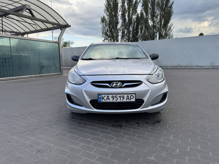 Hyundai Accent.