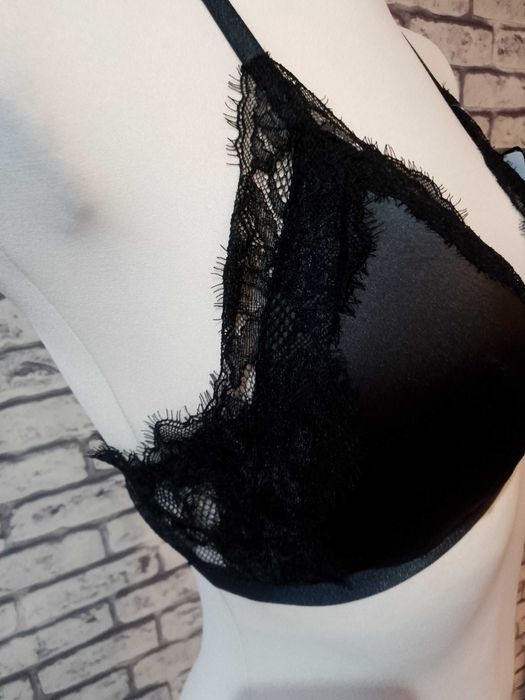 Biustonosz Beldona by Triumph model Fahira rozmiar 85A