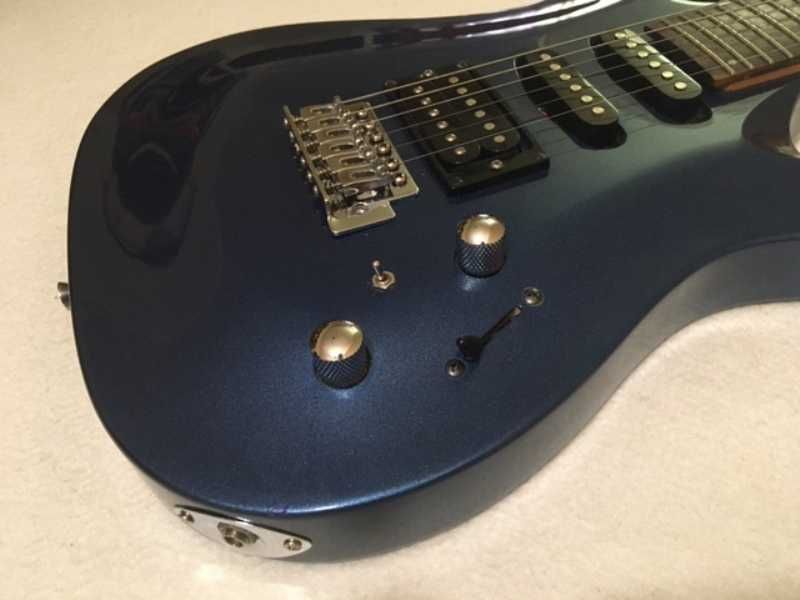 Guitarra ARIA MAC Series em perfeito estado de funcionamento