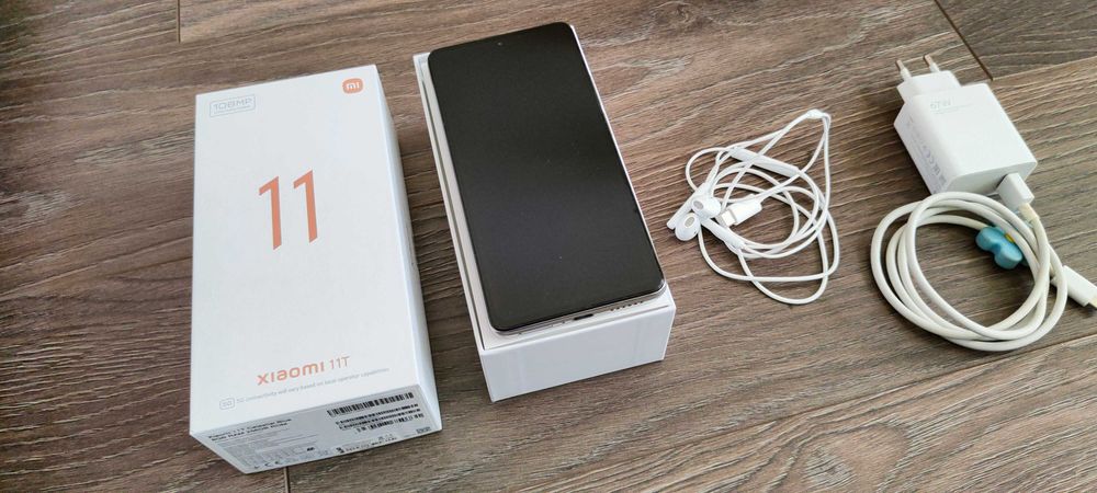 Smartfon Xiaomi 11T z salonu + 2 casy gratis