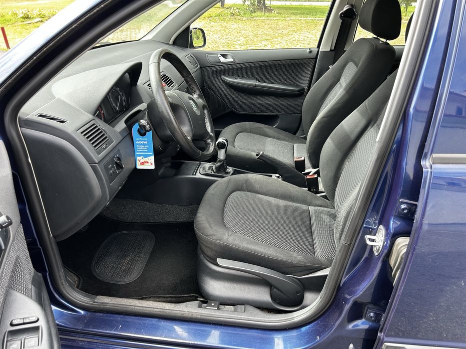 Skoda Fabia 1.2 12V ( Poucos kms)