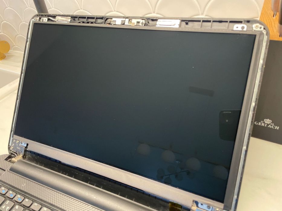 Matryca Ekran LCD błysk 15.6 cala HD Dell Inspiron 3537