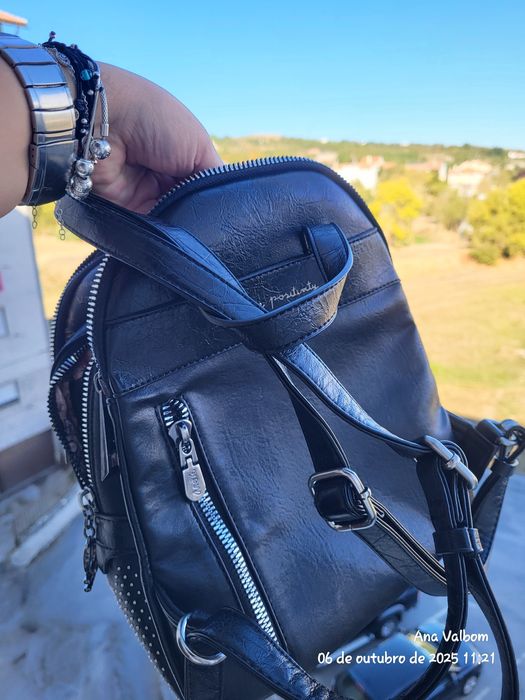 Mochila Anekke em bom estado