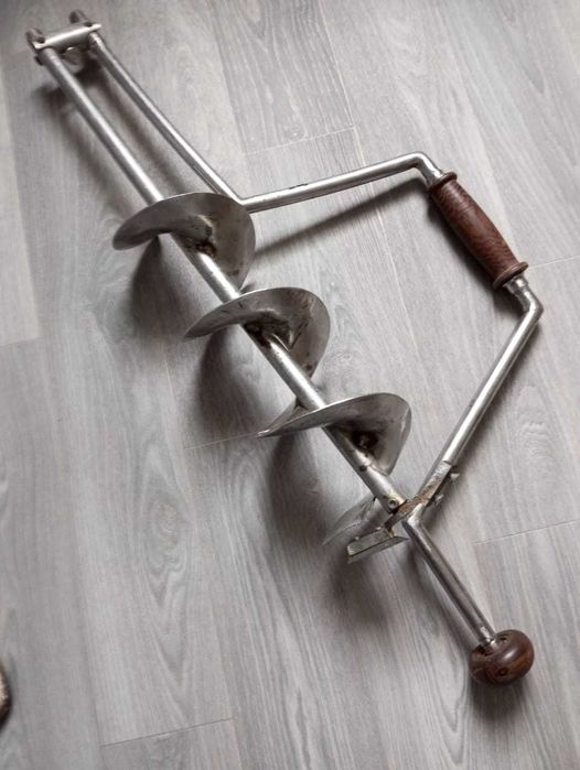 продам лески, поплавки, бур, дождевики