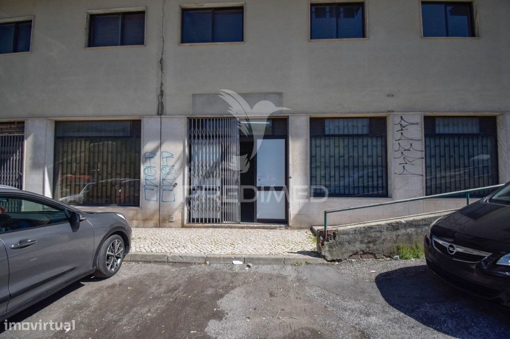 Loja | Belas | Zona central