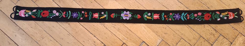 Pas haftowany ręcznie – ludowy / folk – unikat, ok. 30 lat