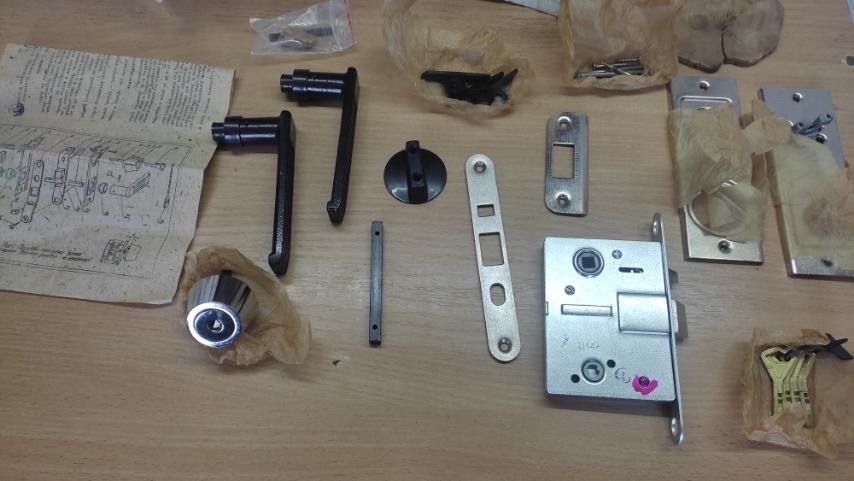 Замок накладной не серийный .