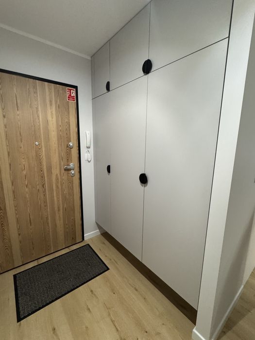 Jasne i przestronne 2 pokoje z dużym balkonem