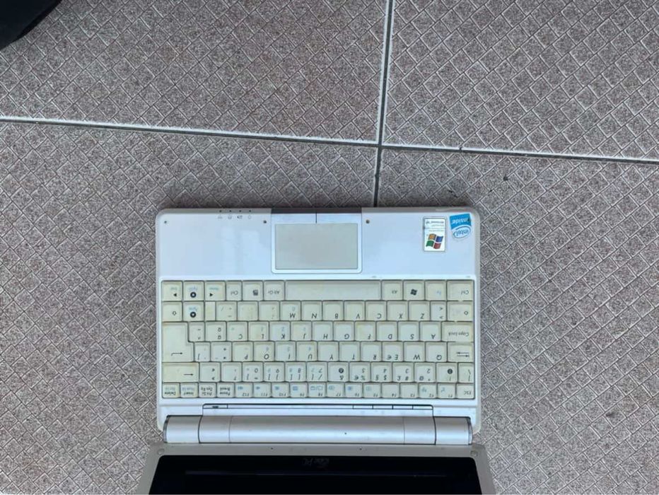 Selling laptop computer489636212633784321