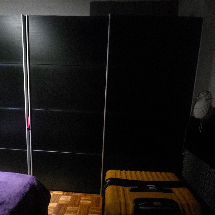2 roupeiros GIGANTES em preto com mistura de lacado.