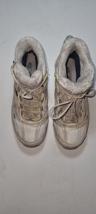 Salomon 41 1/3.   .