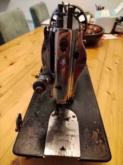 Máquina de costura antiga