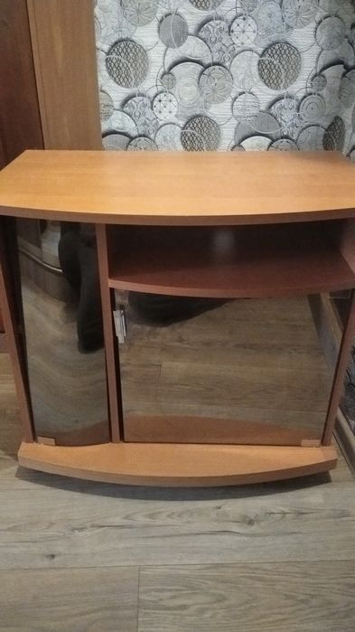 Тумбочка під телевізор