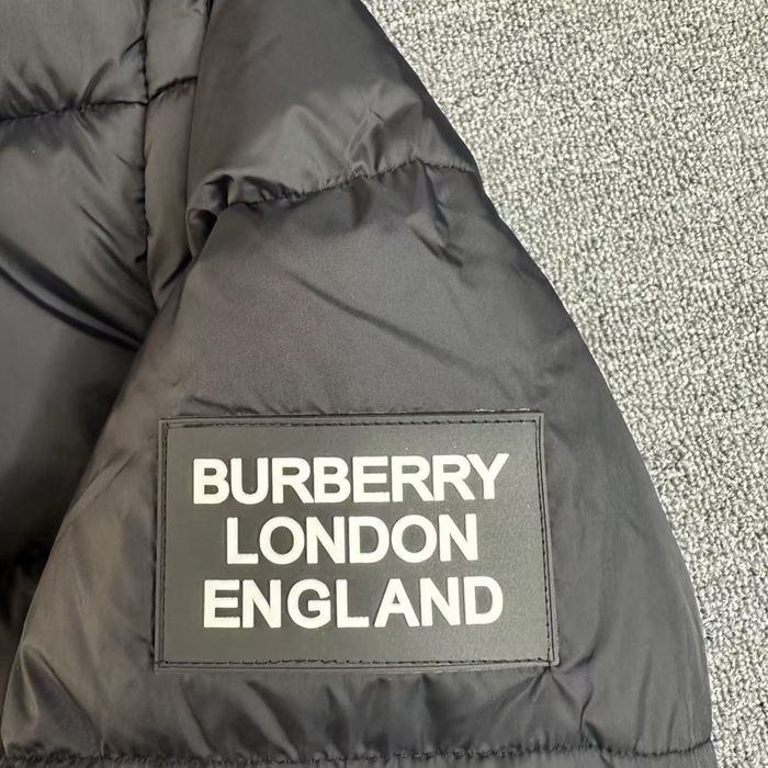 Пуховик Burberry/ Куртка Барбері/жилетка Burberry/безрукавка Burberry