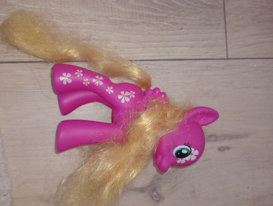 Figurki pieczątki My little pony + 2 koniki