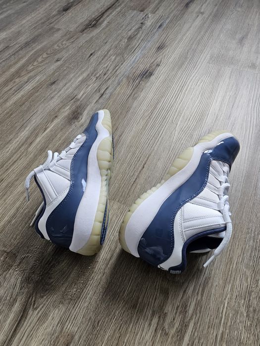 Jordan 11 low navy blue