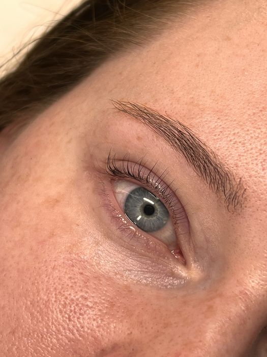 LAMINACJA BRWI I RZĘS Piękne spojrzenie bez makijażu!