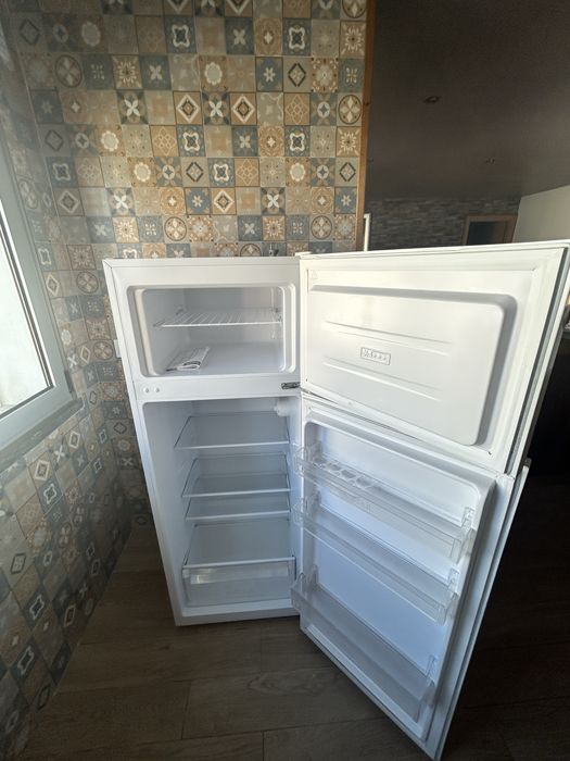 Cozinha completa com bancada de granito + eletrodomésticos