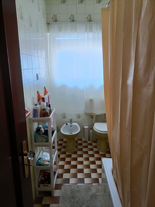 Quarto em T2 amadora