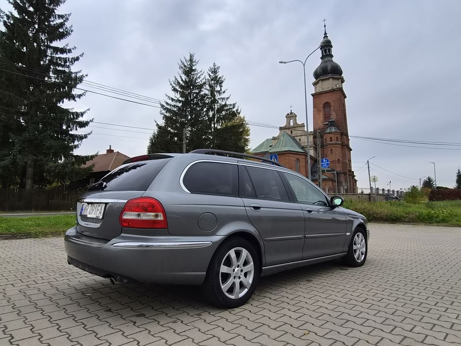 Jaguar X-Type