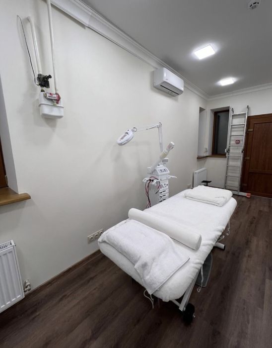 Продаж салона красоты жилой массив