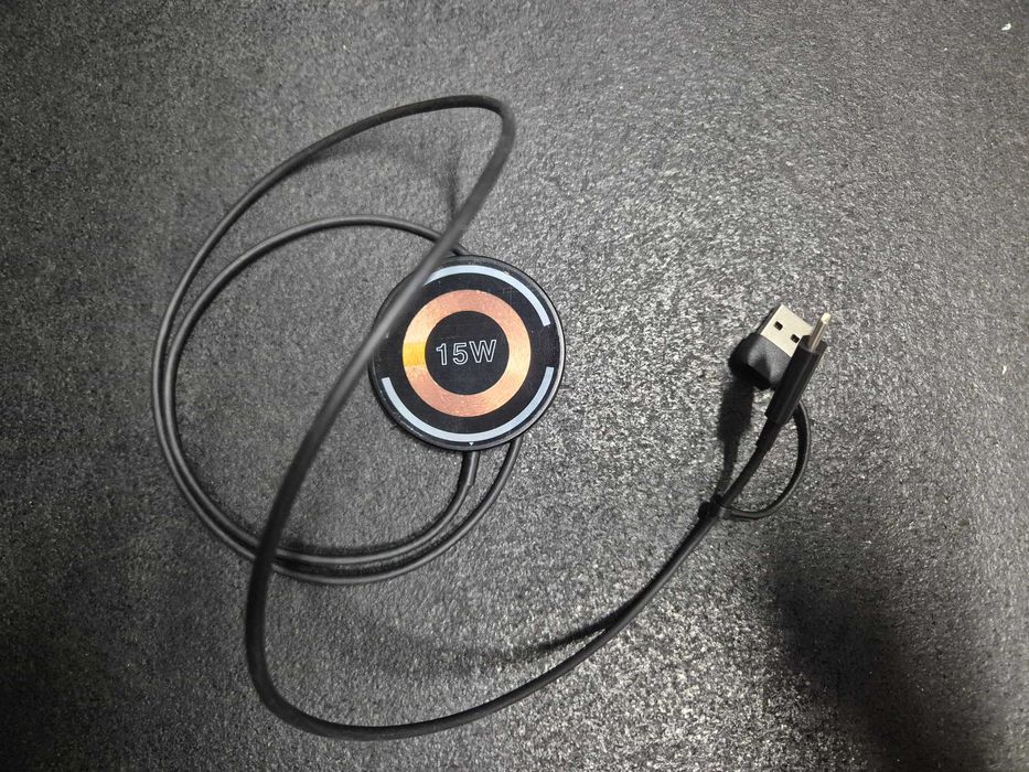 Ładowarka bezprzewodowa z magnetycznym mocowaniem 15W USB A/C