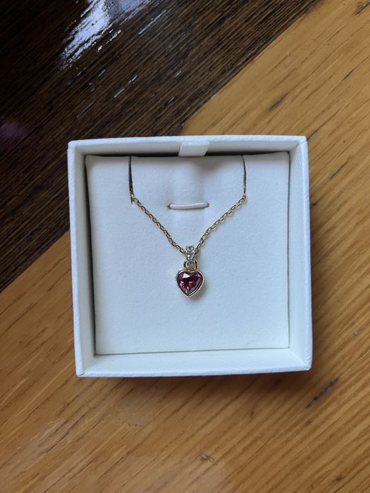 Colar swarovski pouco usado