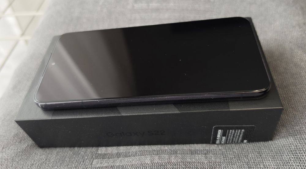 Okazja! SAMSUNG S22 256GB ‐ 100% Sprawny, pudełko i GRATIS