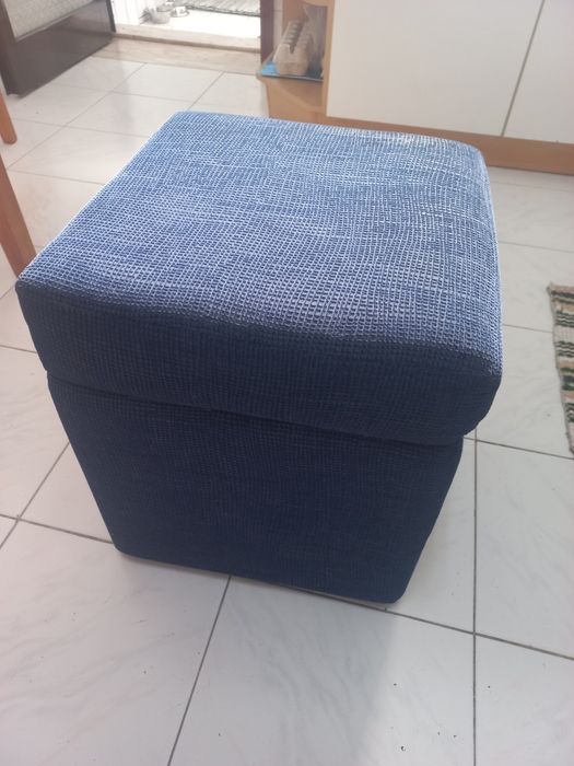 Puf azul em ótimo estado