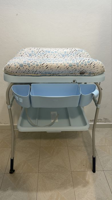 Banheiro e trocador + cadeira de alimentação Chicco