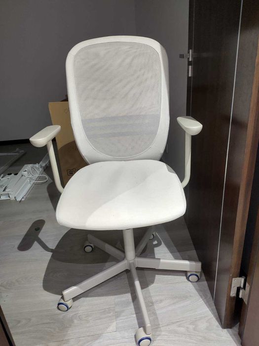 Cadeira de Escritório IKEA FLINTAN – Branca