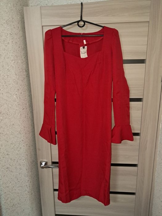 Нова сукня червона M-L