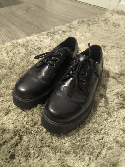 Botas pretas bershka