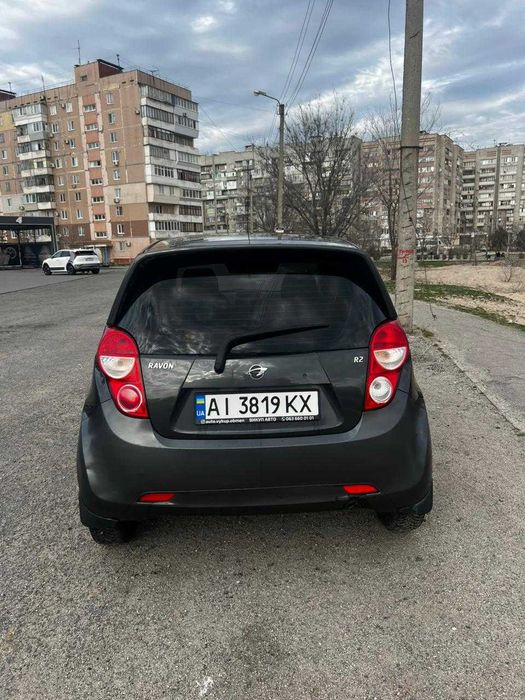 Автомобиль на автомате Шевролет Спарк