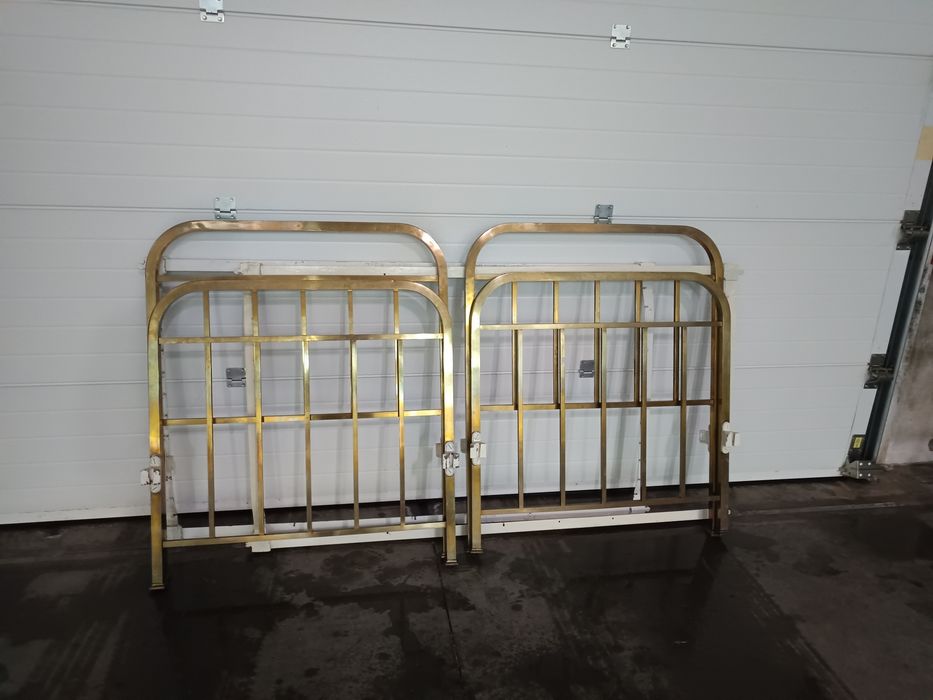2 Camas em latão