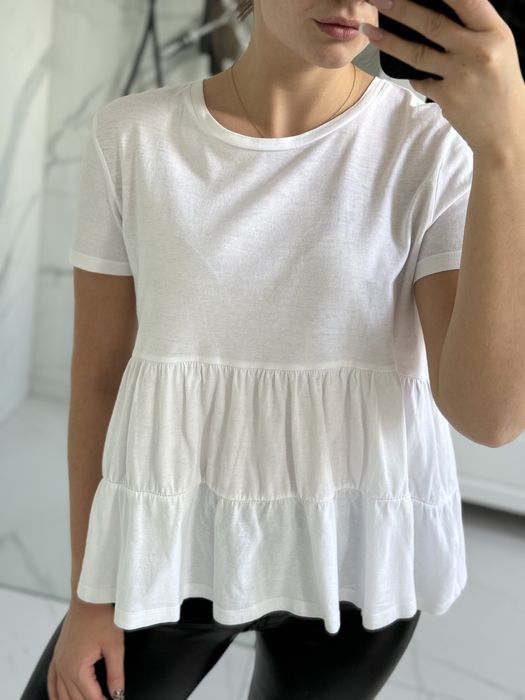 Biała koszulka z falbankami damska