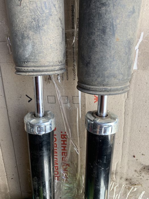 Задние стойки амортизаторы Шевроле авео лачетти