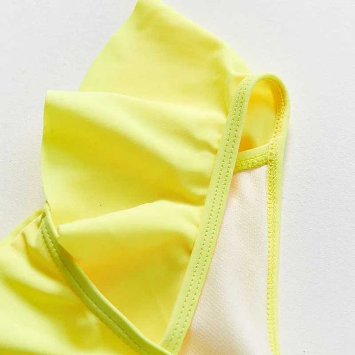 Dziecięcy dwuczęściowy strój kąpielowy. 6 lat.