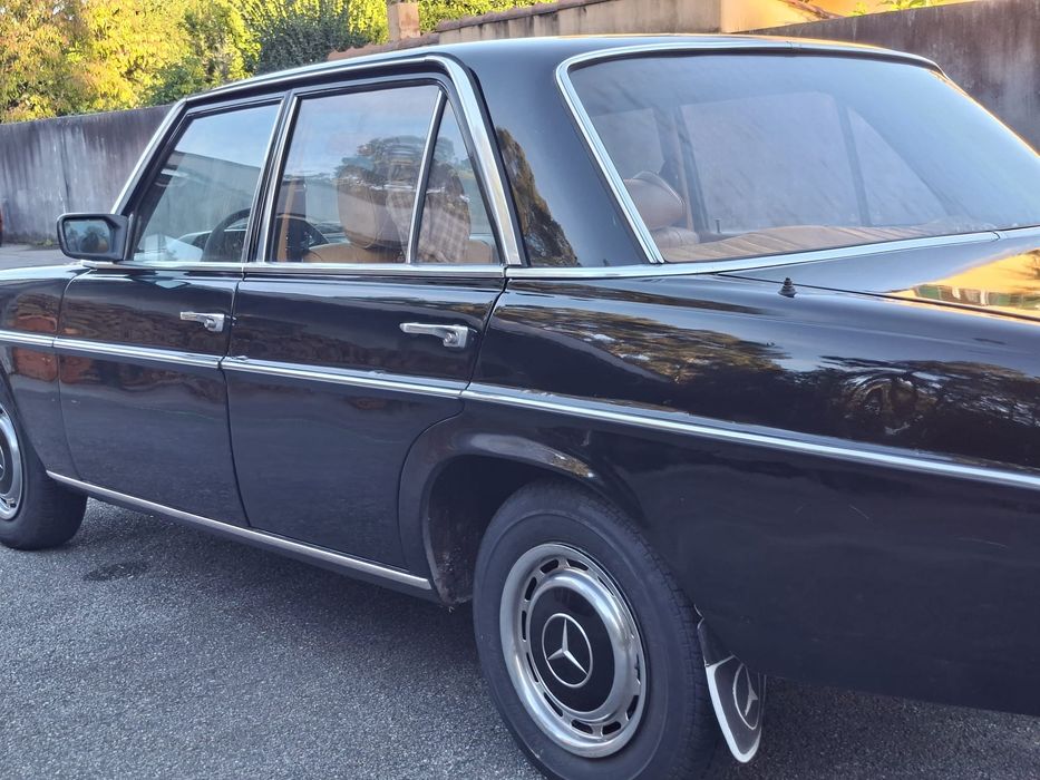 Mercedes Benz 200 gasóleo de 1976