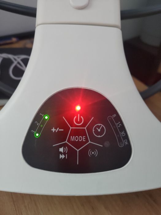 Elektryczna huśtawka dla niemowląt Bluetooth z tacą i moskitierą szara