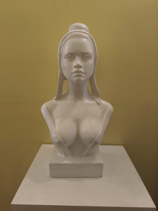 Busto da Marianne da famosa atriz Brigitte Bardot