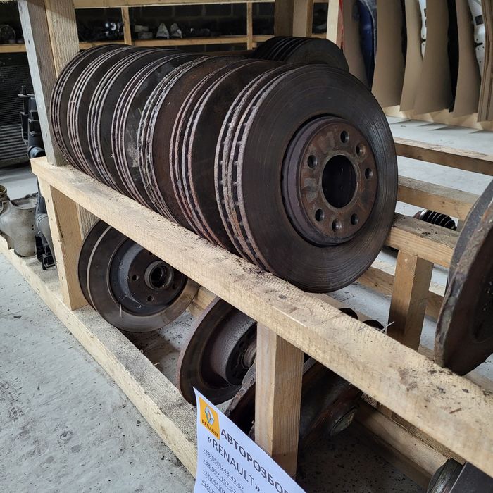 Тормозні диски передні задні Рено Лагуна 3 ступиця підшипник