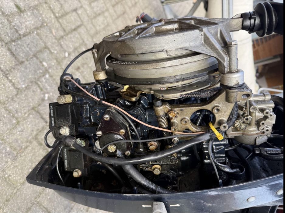 Лодочний двигун мотор Evinrude Johnson 25