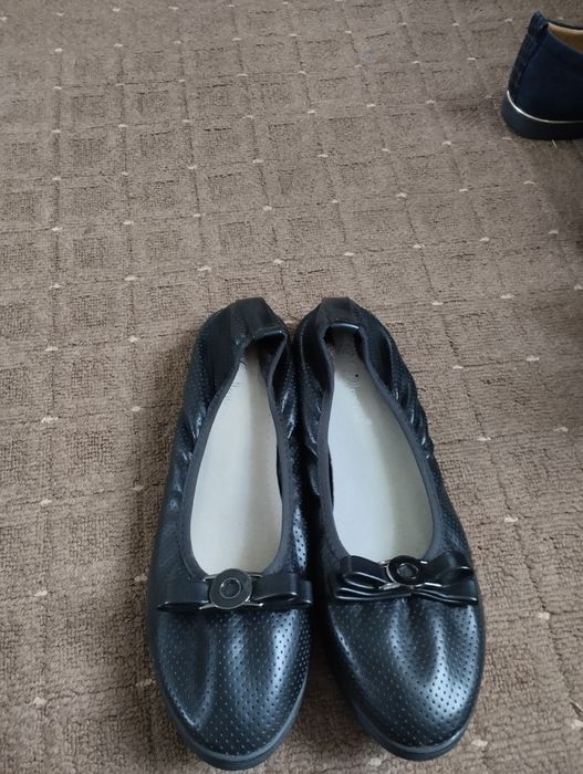 Продам взуття !!!